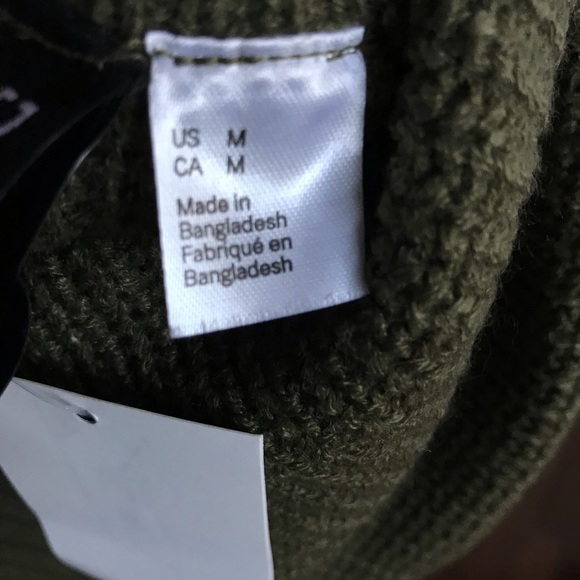 CROPPED OLIVE GREEN SWEATER - Picture 7 of 10